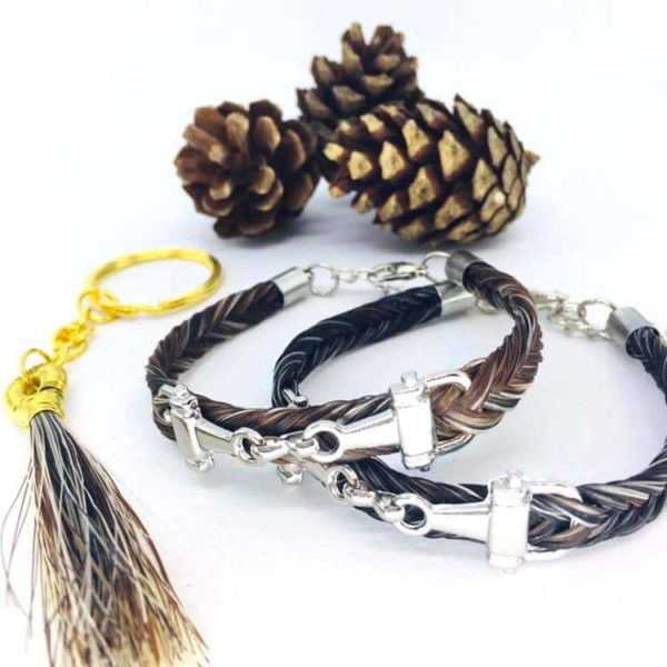 Bracelets en crin de cheval tressé en épi marron et gris avec un mors